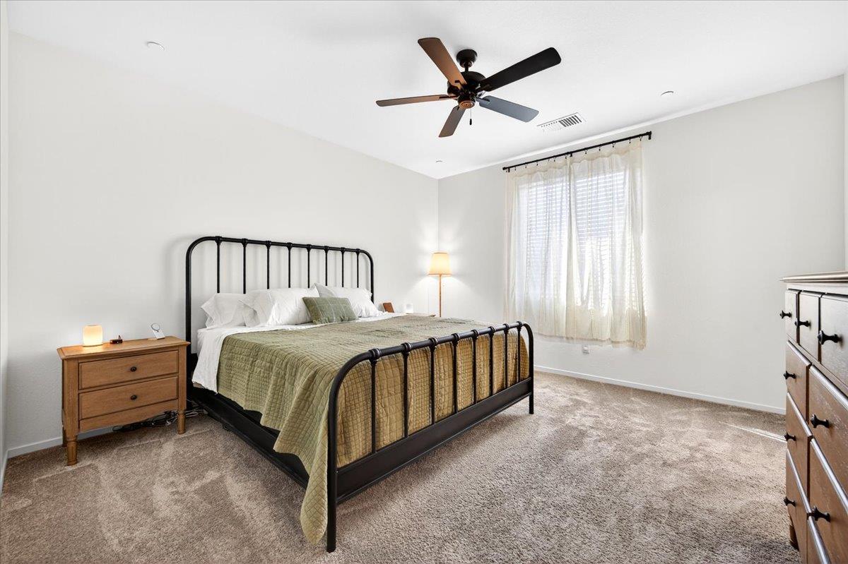 2119 North Applegate Avenue Fresno, CA 93737 - Photo 32 of 54