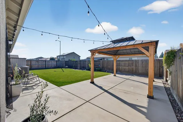 $485,000 | 2119 North Applegate Avenue, Fresno, CA 93737