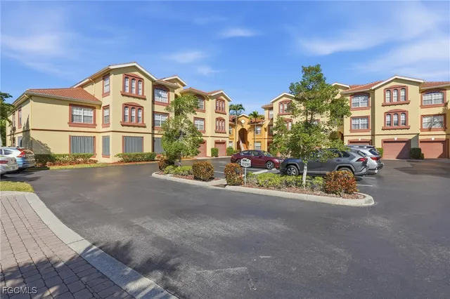 $225,000 | 15590 Ocean Walk Circle, Unit 304, Fort Myers, FL 33908