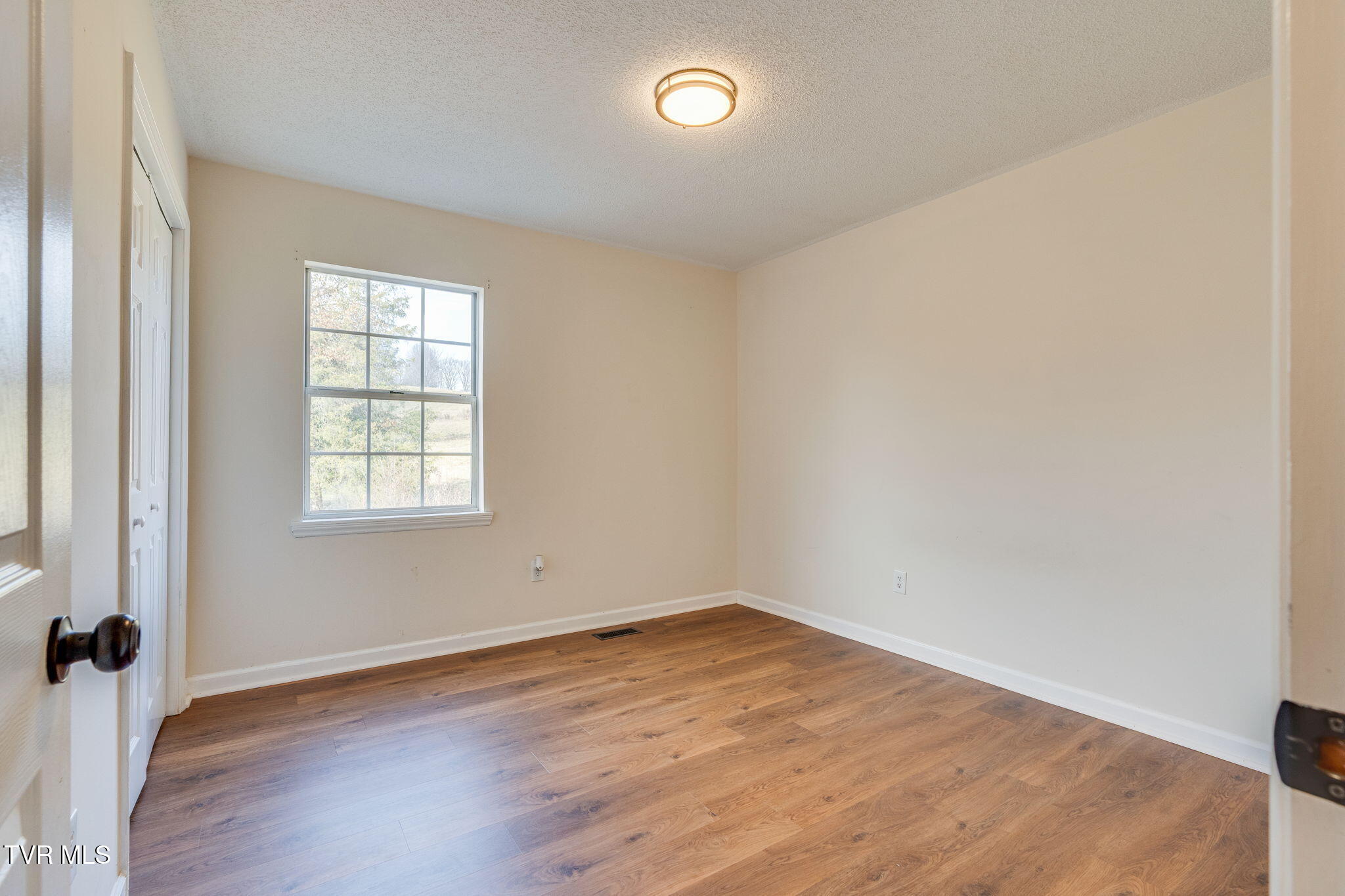 100 Springview Drive Johnson City, TN 37615 - Photo 16 of 30 016