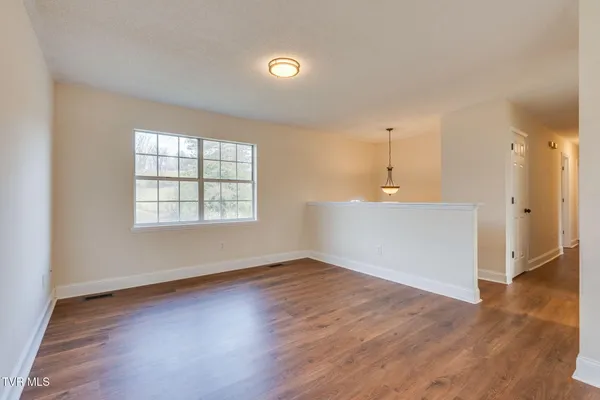 $374,999 | 100 Springview Drive, Johnson City, TN 37615