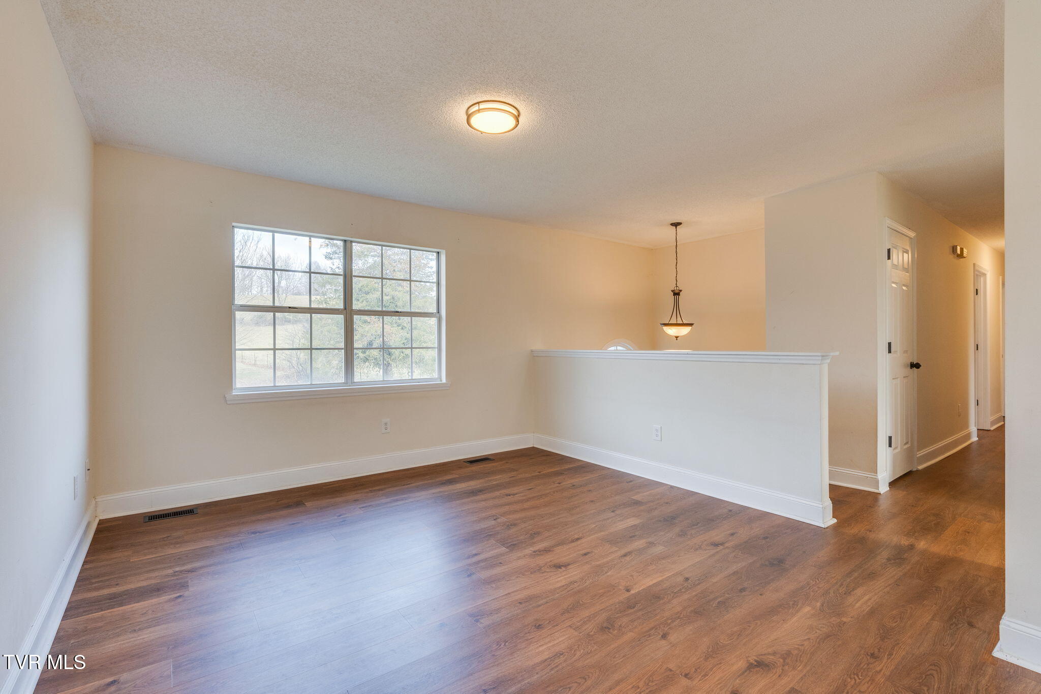 100 Springview Drive Johnson City, TN 37615 - Photo 5 of 30 005