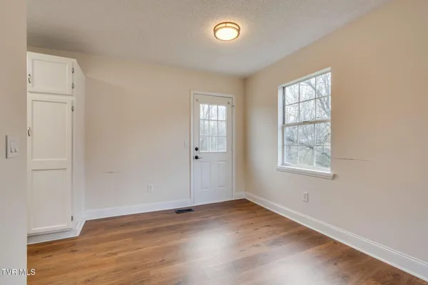 $374,999 | 100 Springview Drive, Johnson City, TN 37615