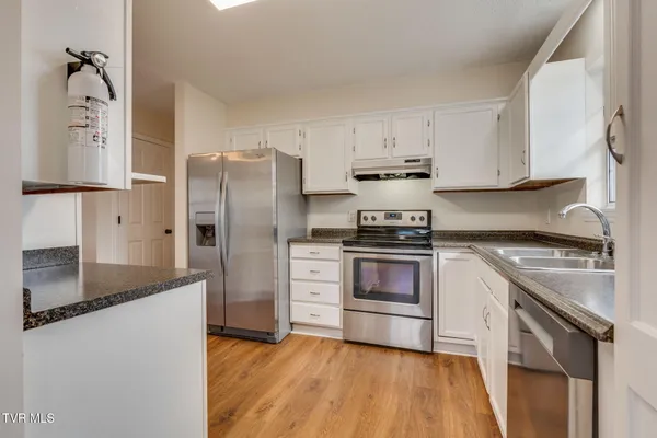 $374,999 | 100 Springview Drive, Johnson City, TN 37615