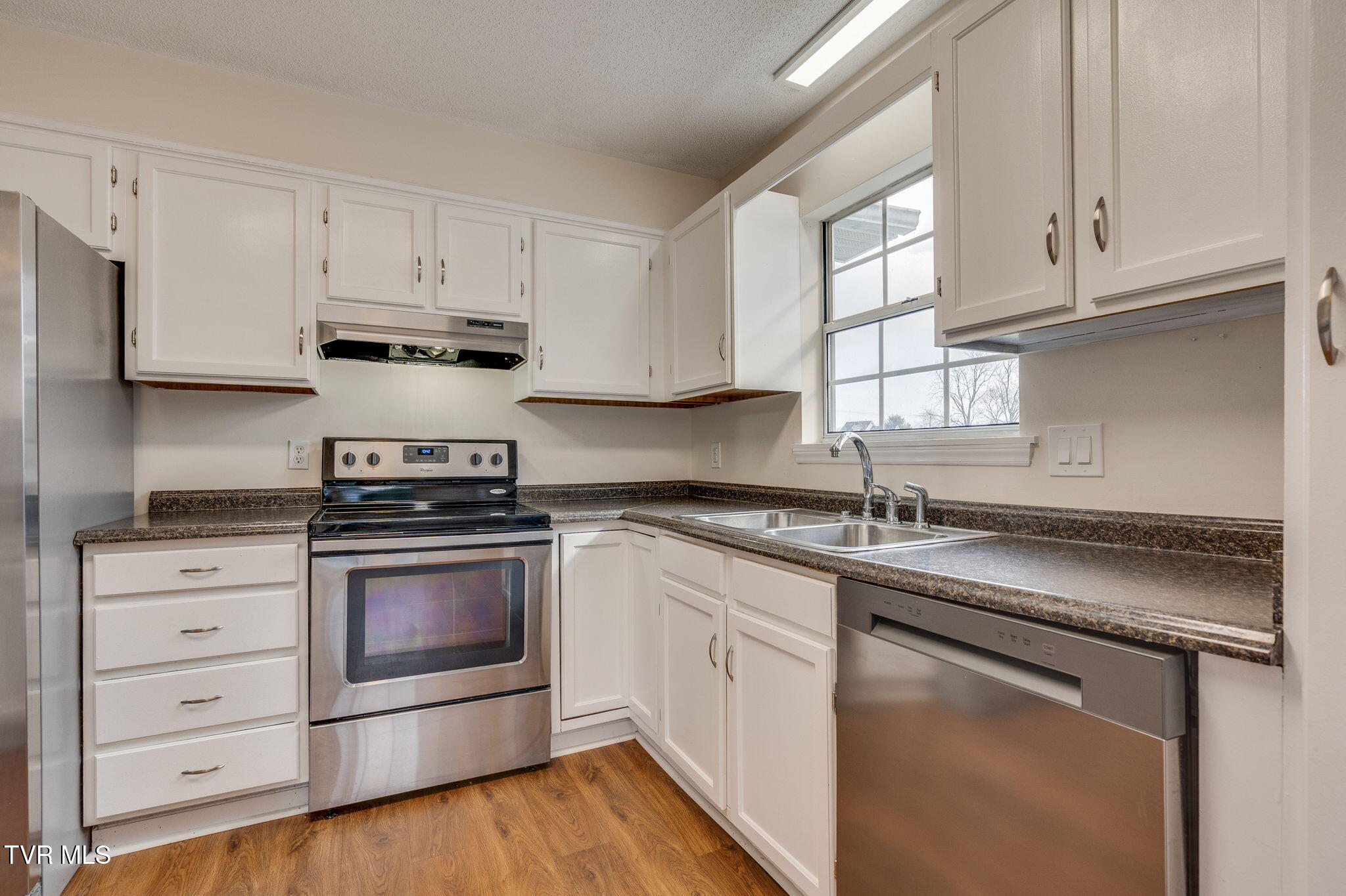 100 Springview Drive Johnson City, TN 37615 - Photo 10 of 30 010