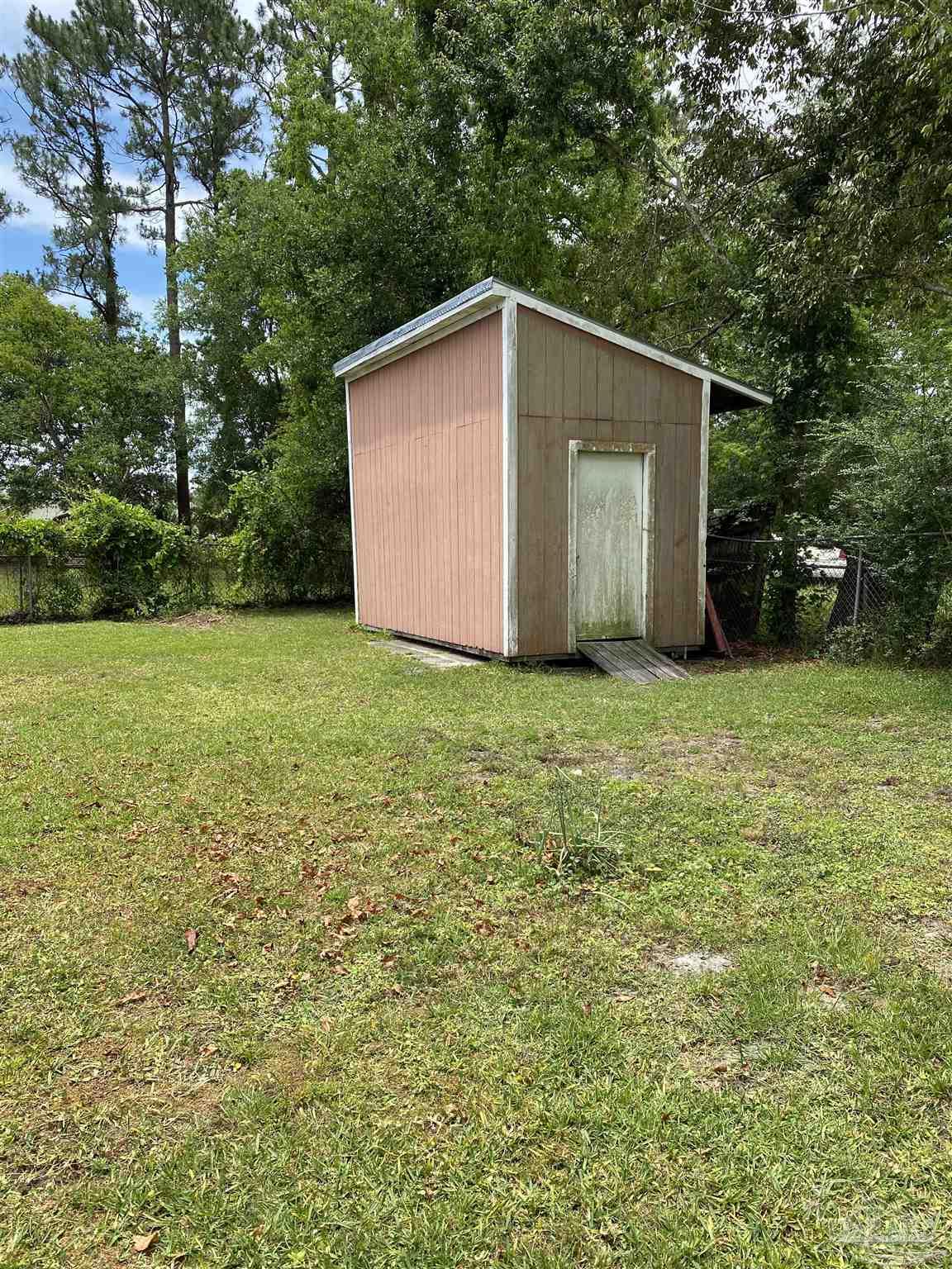 8215 Riviera Court Pensacola, FL 32506 - Photo 11 of 19