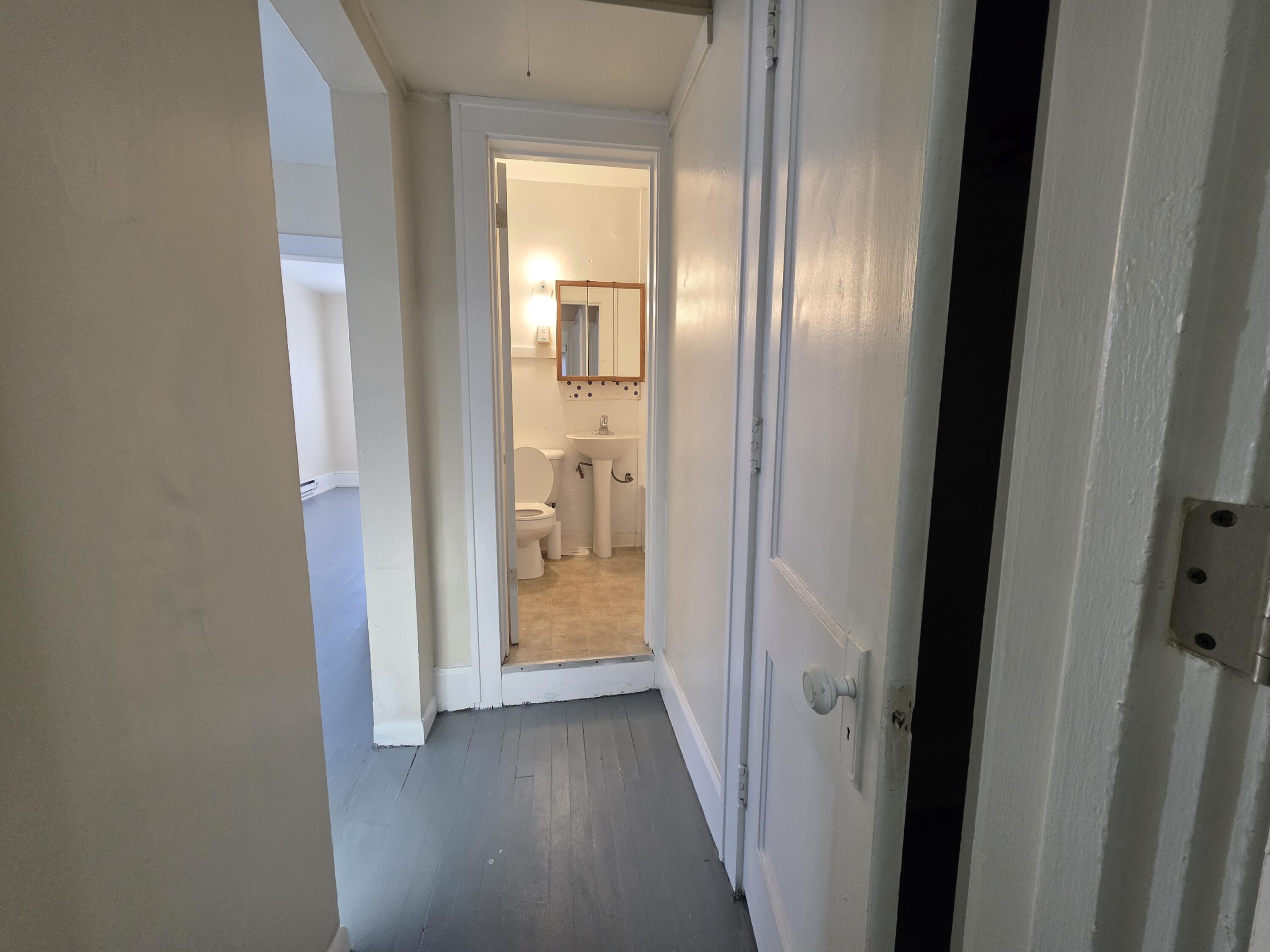 1515 Taylor Avenue, Unit 3 Racine, WI 53403 - Photo 8 of 17 Hallway