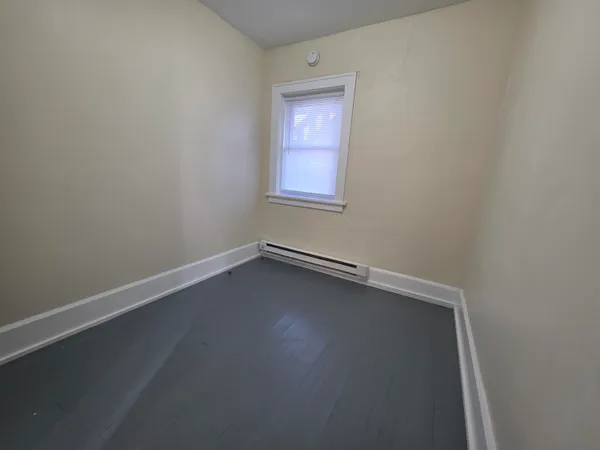 $1,000 | 1515 Taylor Avenue, Unit 3, Racine, WI 53403
