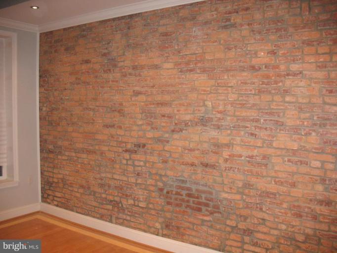 3450 Reisterstown Road Baltimore, MD 21215 - Photo 8 of 18 Living Room