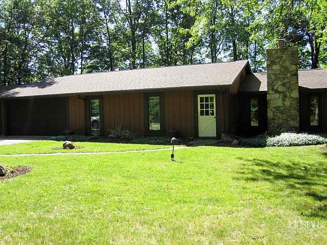 10415 Oaktree Road Fort Wayne, IN 46845 - Photo 1 of 19