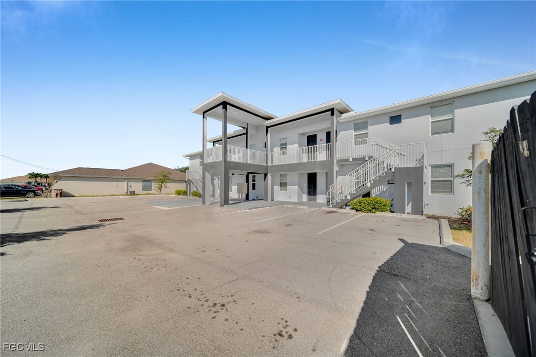 275 Southwest 4th Street, Unit 120 Cape Coral, FL 33991 - Photo 2 of 32