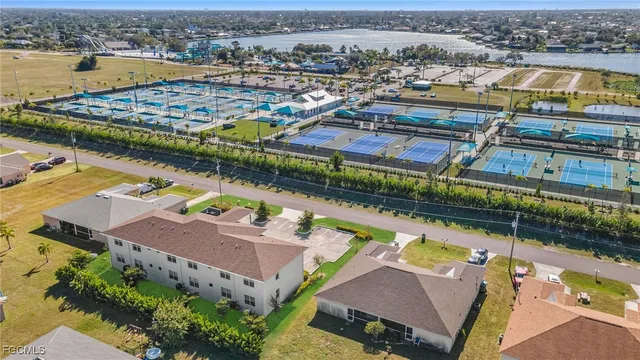 $1,600 | 275 Southwest 4th Street, Unit 120, Cape Coral, FL 33991