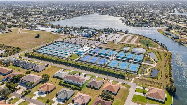 $1,600 | 275 Southwest 4th Street, Unit 120, Cape Coral, FL 33991