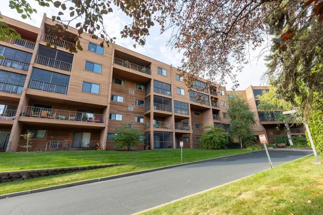 $172,700 | 3320 Louisiana Avenue South, Unit 106, St. Louis Park, MN 55426