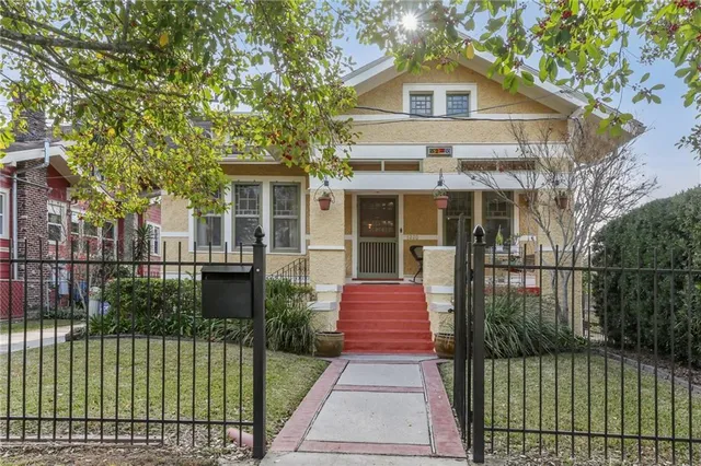 $575,000 | 8220 Apricot Street, New Orleans, LA 70118