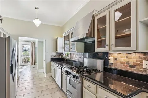 $575,000 | 8220 Apricot Street, New Orleans, LA 70118