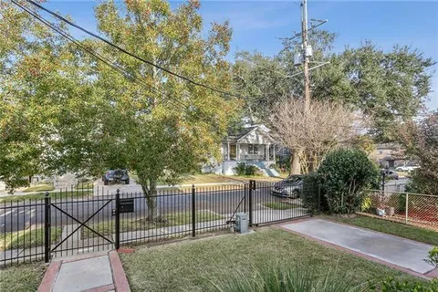 $575,000 | 8220 Apricot Street, New Orleans, LA 70118