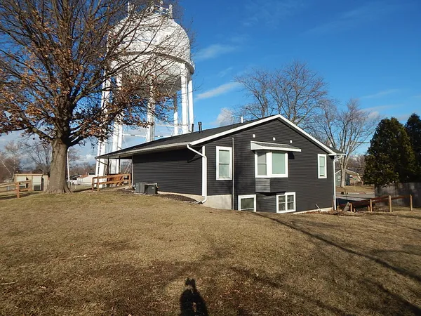 $599,500 | 1926 North Linwood Avenue, Davenport, IA 52804