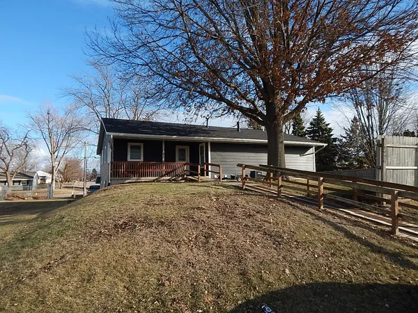 $599,500 | 1926 North Linwood Avenue, Davenport, IA 52804