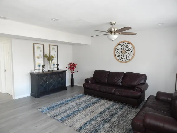 $599,500 | 1926 North Linwood Avenue, Davenport, IA 52804