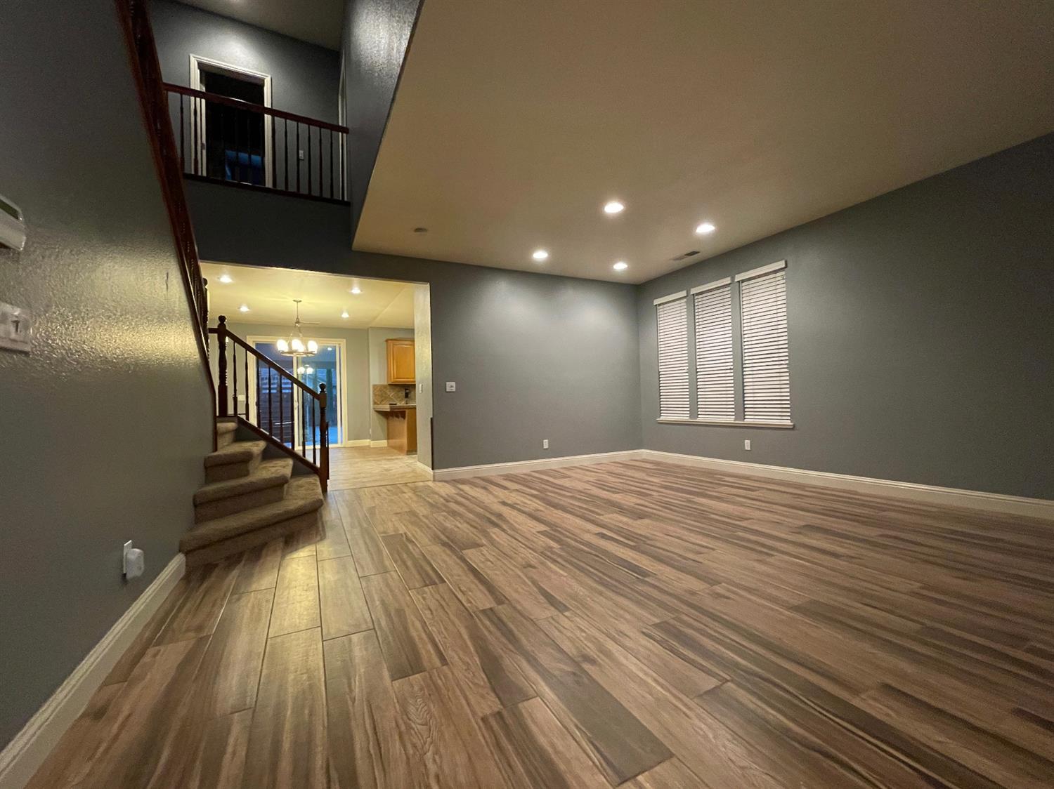 634 Catmint Street Manteca, CA 95337 - Photo 4 of 38