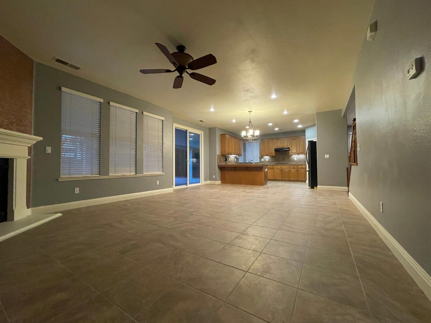 634 Catmint Street Manteca, CA 95337 - Photo 7 of 38