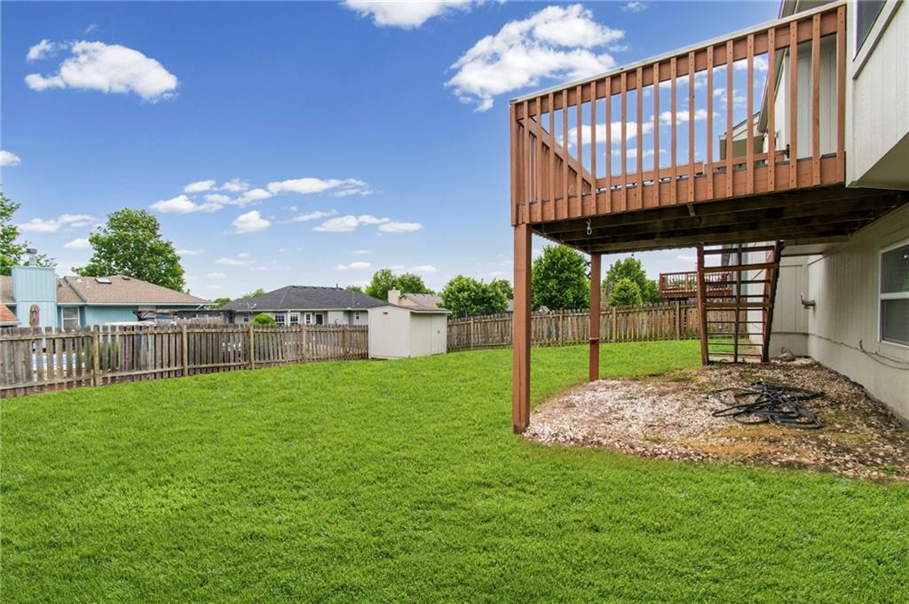 813 Southwest Ridgeview Drive Grain Valley, MO 64029 - Photo 37 of 44