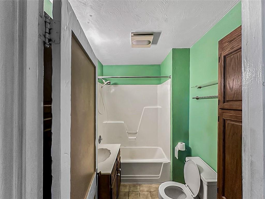 14581 Murrysville Road Trafford, PA 15085 - Photo 7 of 23