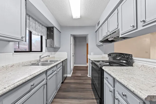 $1,600 | 208 Bartonwood Court, Niceville, FL 32578