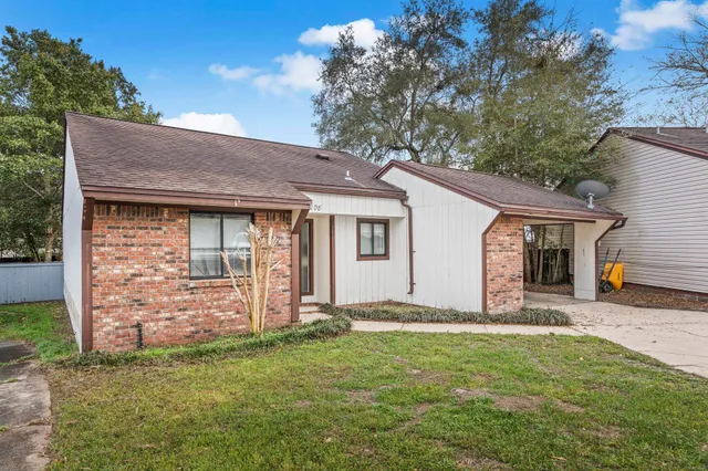 $1,600 | 208 Bartonwood Court, Niceville, FL 32578