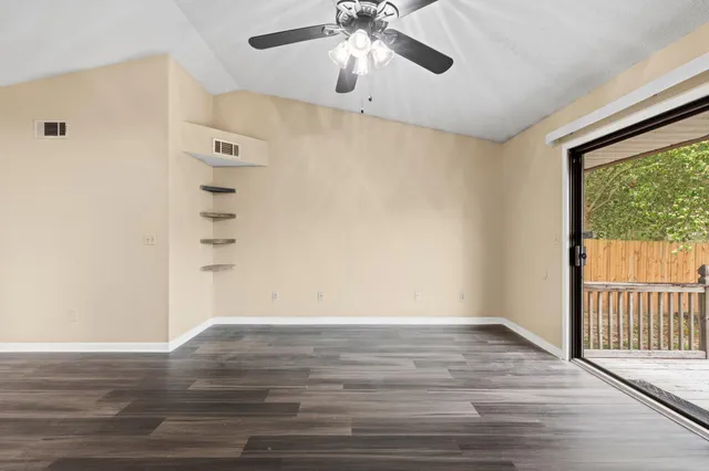 $1,600 | 208 Bartonwood Court, Niceville, FL 32578