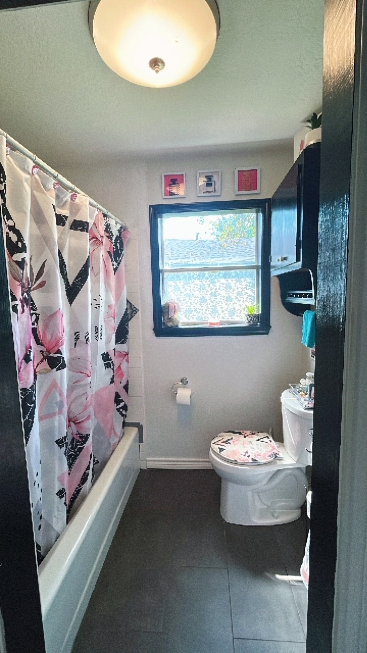 319 Walnut Avenue Winnie, TX 77665 - Photo 13 of 19 Primary bath