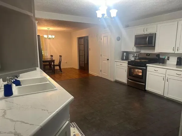 $245,000 | 319 Walnut Avenue, Winnie, TX 77665