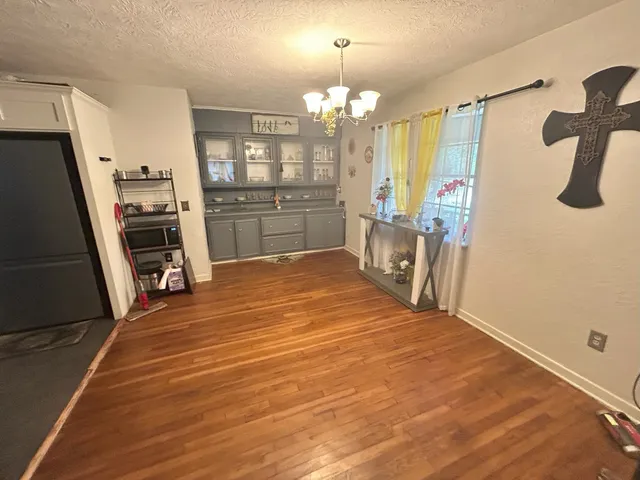 $245,000 | 319 Walnut Avenue, Winnie, TX 77665