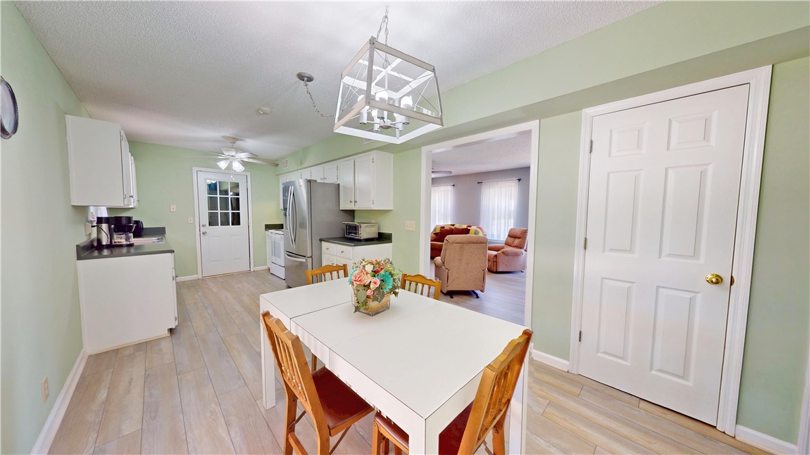 127 Easy Street Brunswick, GA 31525 - Photo 11 of 38