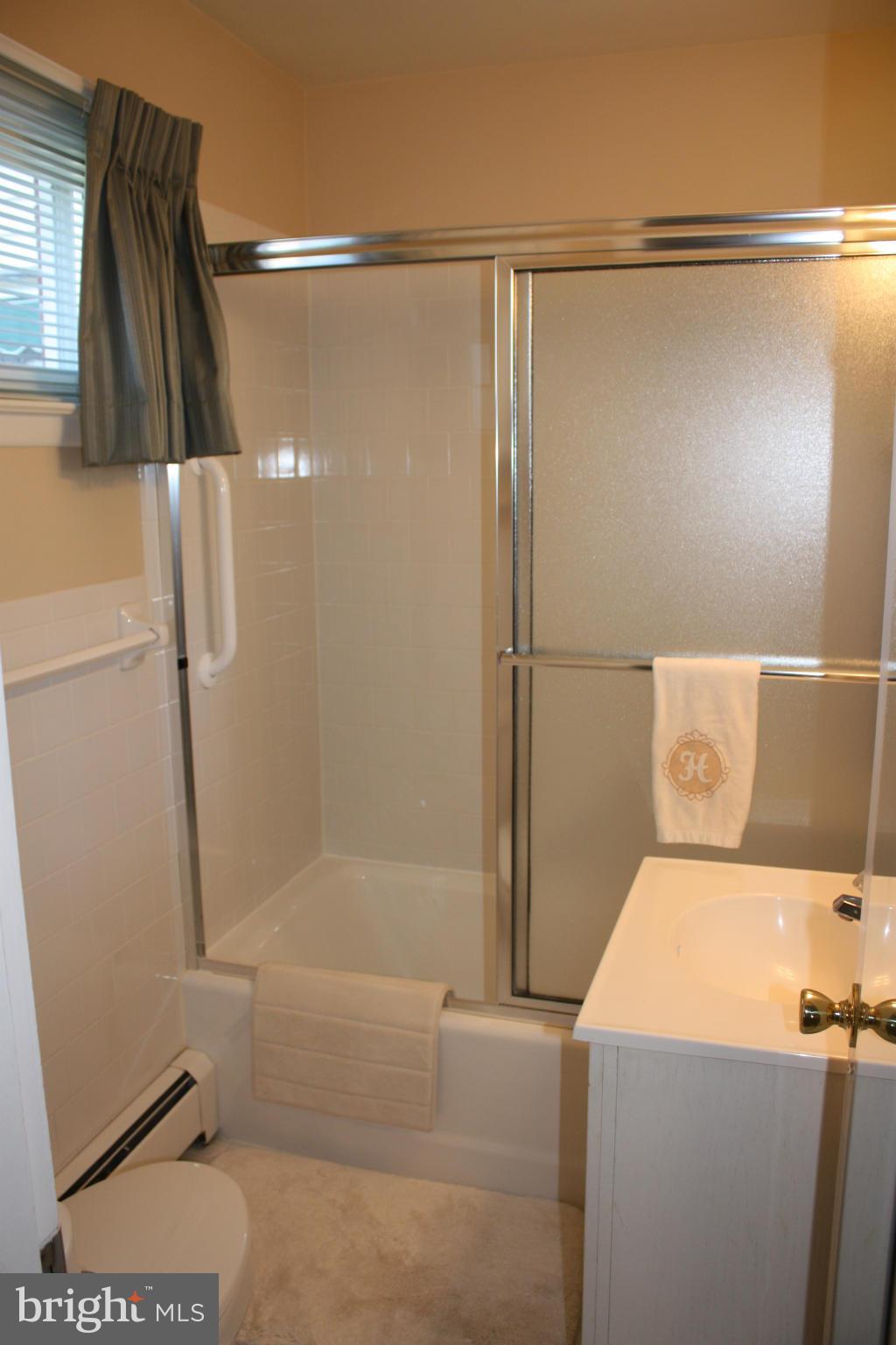 912 Rappaix Court Baltimore, MD 21286 - Photo 16 of 30 Bath (Master)