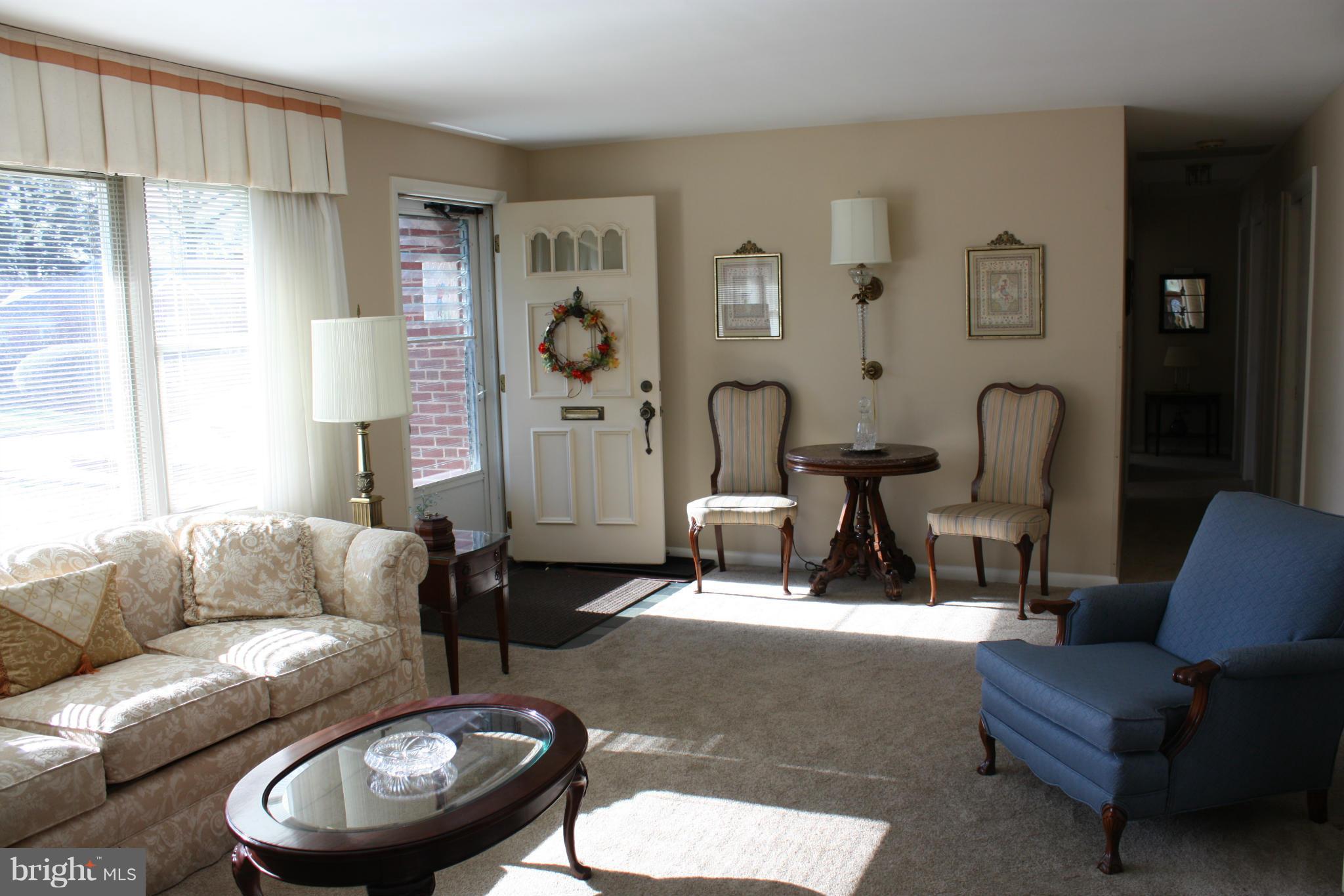 912 Rappaix Court Baltimore, MD 21286 - Photo 3 of 30 Living Room