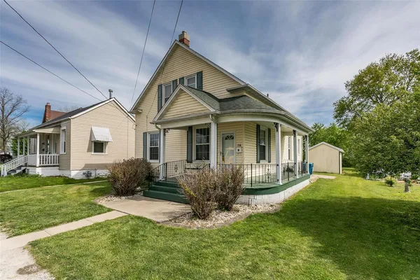 $151,500 | 114 East Iowa Street, Trenton, IL 62293