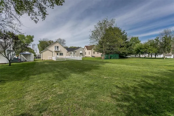 $151,500 | 114 East Iowa Street, Trenton, IL 62293