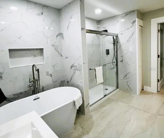 $597,000 | 15618 Highway 301, Hawthorne, FL 32640