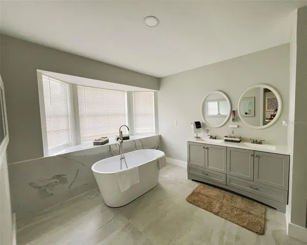 $597,000 | 15618 Highway 301, Hawthorne, FL 32640