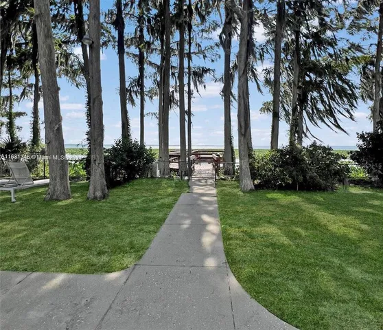 $597,000 | 15618 Highway 301, Hawthorne, FL 32640