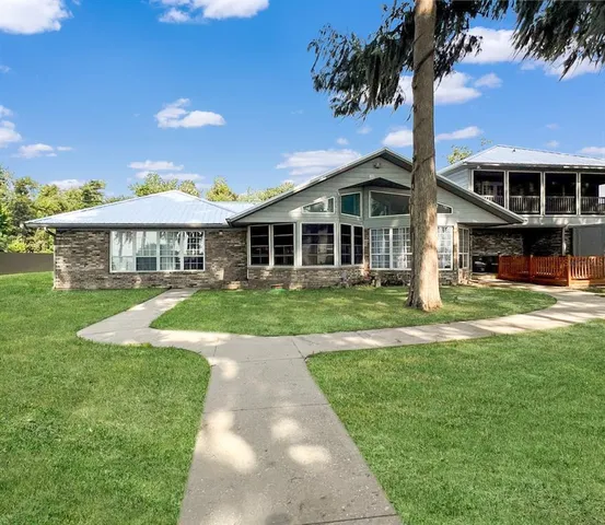 $597,000 | 15618 Highway 301, Hawthorne, FL 32640