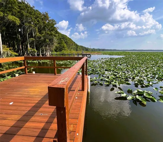 $597,000 | 15618 Highway 301, Hawthorne, FL 32640