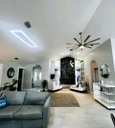 $597,000 | 15618 Highway 301, Hawthorne, FL 32640