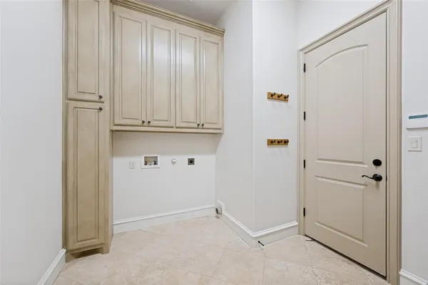 $799,000 | 96 Casa Lane, Unit 210, Colleyville, TX 76034