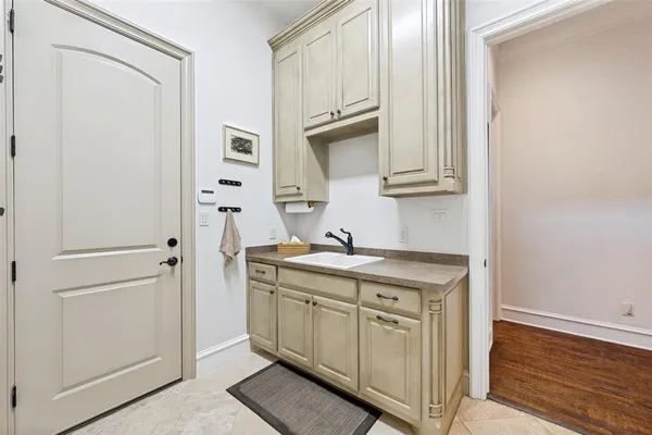 $799,000 | 96 Casa Lane, Unit 210, Colleyville, TX 76034