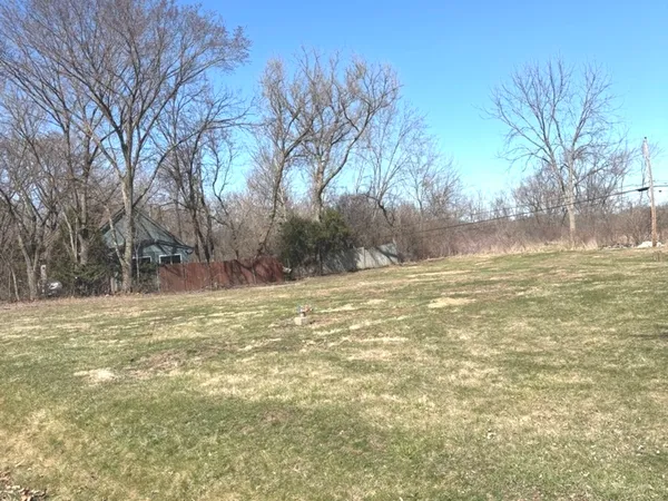 $27,000 | Lot 7 West Plum Street, McHenry, IL 60050