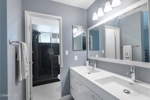 $4,250 | 21901 Burbank Boulevard, Unit 199, Woodland Hills, CA 91367