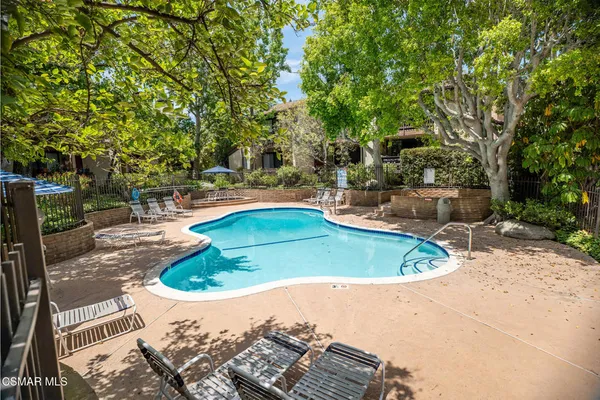 $4,250 | 21901 Burbank Boulevard, Unit 199, Woodland Hills, CA 91367